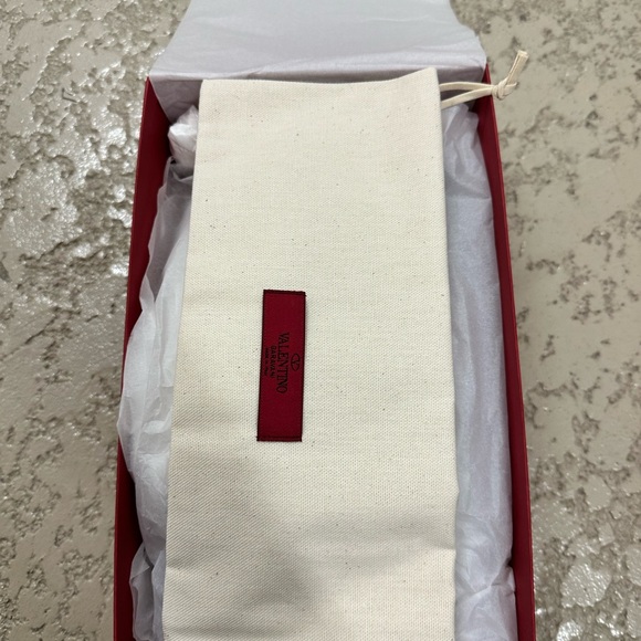 Valentino black with gold rock stud jelly flats. Size 36 - Picture 4 of 5